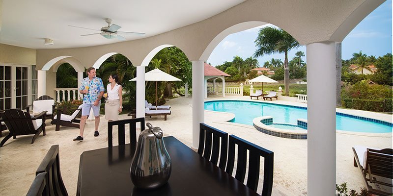 Crown Villa living room